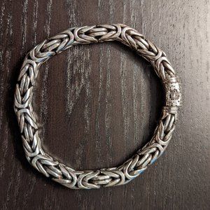 Silver 9.5" bracelet